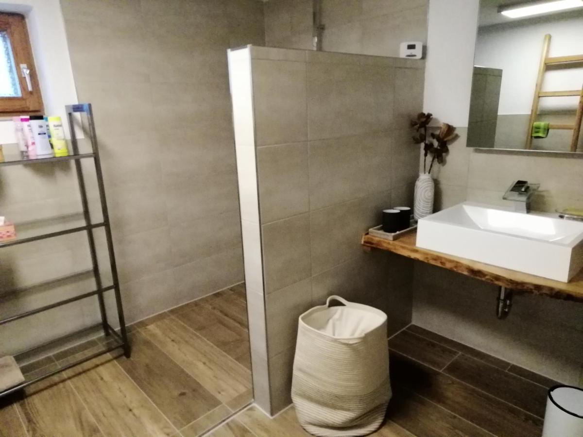 Ferienwohnung Blockhaus Juka Vinningen Bagian luar foto