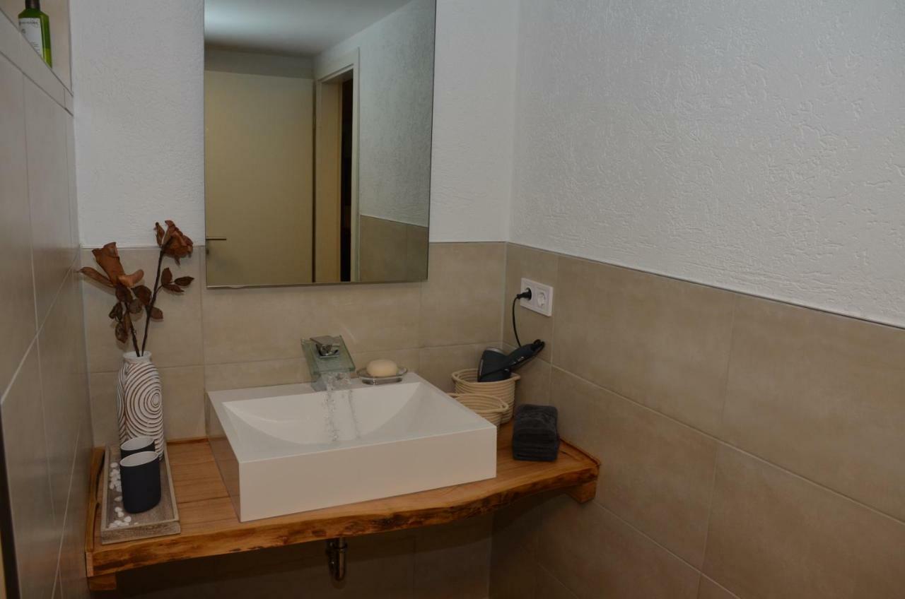 Ferienwohnung Blockhaus Juka Vinningen Bagian luar foto